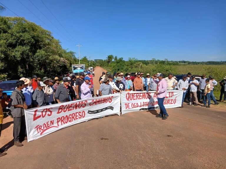 Borja y Mbuyapey exigen asfalto y denuncian incumplimiento.