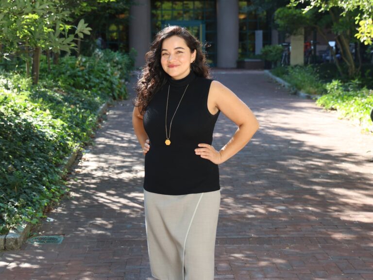 Corinne Low: «Me preocupa más la brecha de felicidad femenina que la brecha salarial de género»