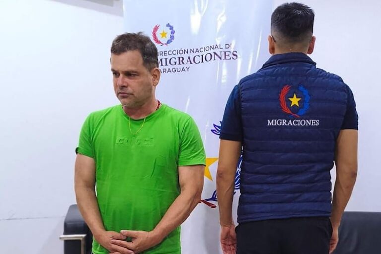 Detención y expulsión de exjefe policial brasileño buscado por golpe.