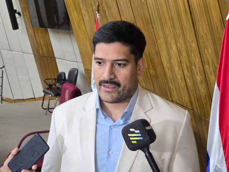 Es urgente enviar solicitud sobre “banco amigo” de Peña.