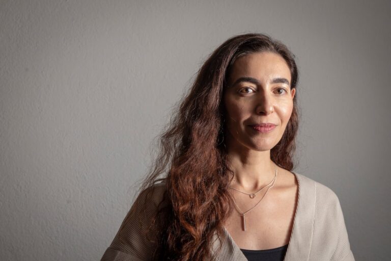 Fernanda Trías recoge por segunda vez el premio Sor Juana: “Soy muy feliz cuando incomodo a la gente adecuada”