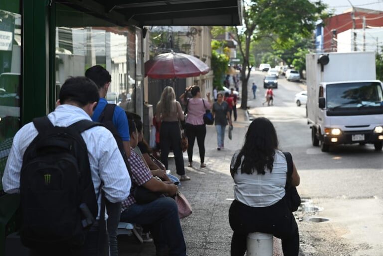Huelga de choferes: colectivos que no circularán hoy y mañana.