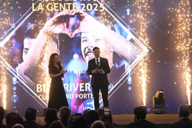 Blas Riveros destaca en los reconocimientos individuales de los “Premios de Primera” – Fútbol