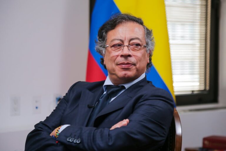 La Asamblea Constituyente de Petro le roba protagonismo a la campaña presidencial