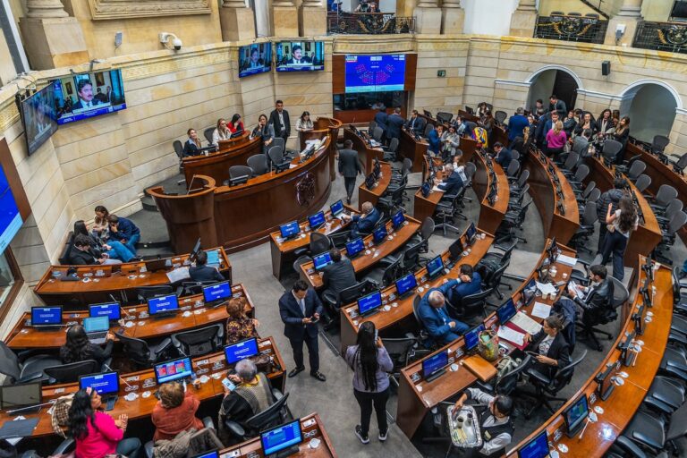 La derrota de Petro con el proyecto de ley demuestra que su frágil camino legislativo está completamente cerrado