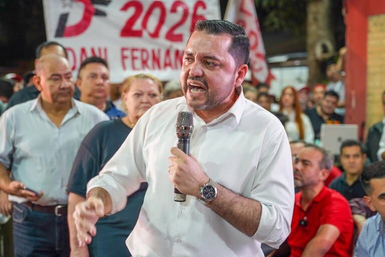 Luis Bello y el “modelo Nenecho”: Cuatro meses de deudas y soluciones recicladas.