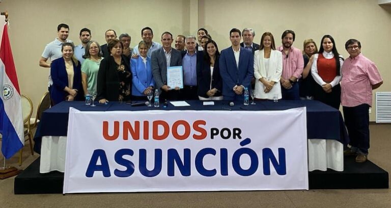 Opositores forman alianza en Asunción con cuatro intendentables.