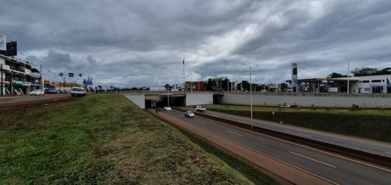 Persisten lluvias y tormentas eléctricas en el Este.