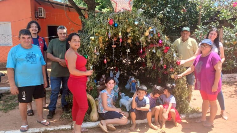 Pesebre comunitario tradicional une a vecinos y visitantes.