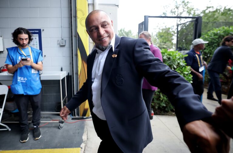 Roberto Carlos, operado de urgencia del corazón en Brasil tras pruebas médicas