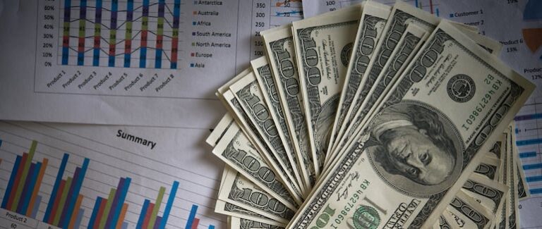 Depósitos públicos en Ueno aumentaron 130% en guaraníes y 235% en dólares.