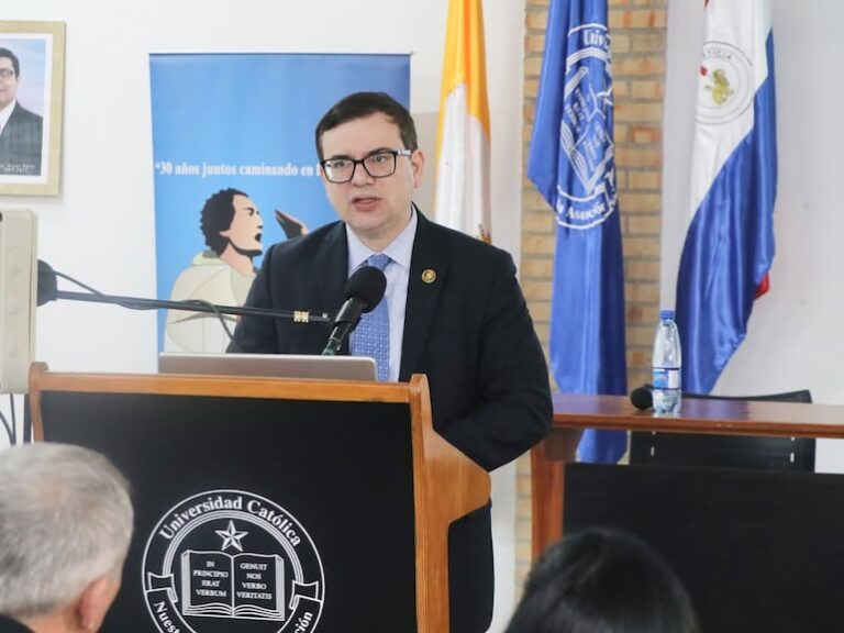 Hijo de Nicanor defiende el stronismo y critica oportunismo