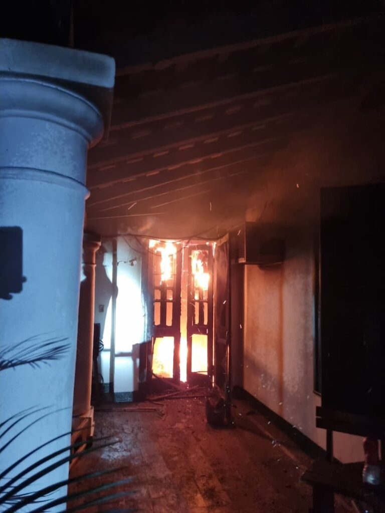 Incendio en San Bernardino causa una víctima mortal.