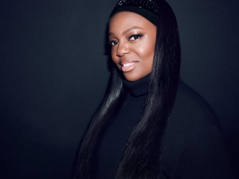 Pat McGrath, la gran dama del maquillaje mundial: “Con una pincelada de repente eres quien quieres ser”