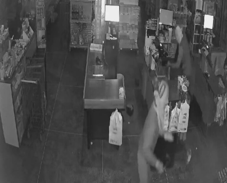 Roban tres cajas registradoras en supermercado de Alto Paraná.