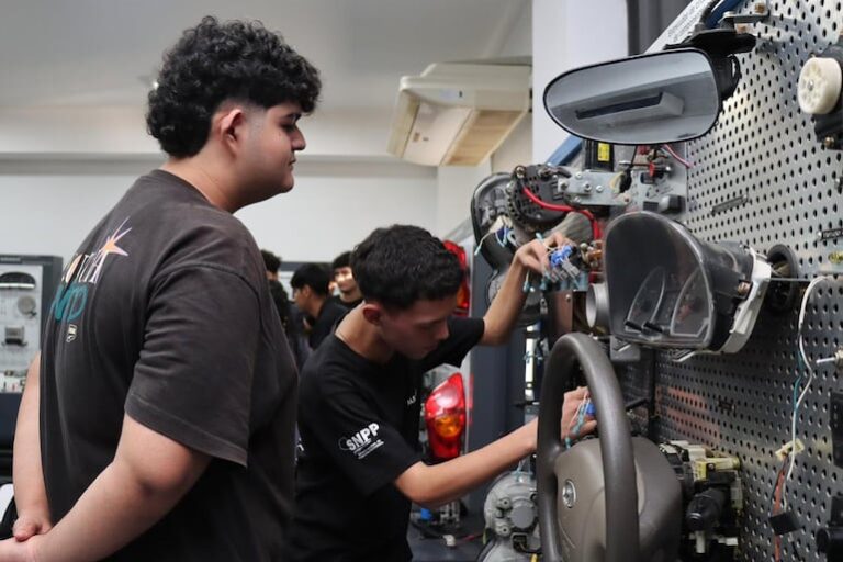 Si acabaste el colegio, descubre opciones de estudio en SNPP.