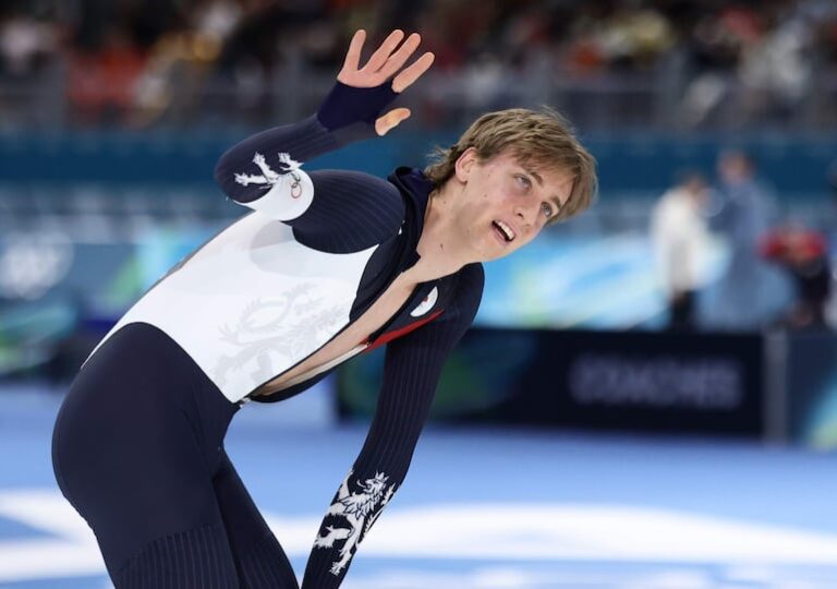 El checo Jilek, ganador de la medalla de oro en los 10.000 metros de patinaje de velocidad – Polideportivo