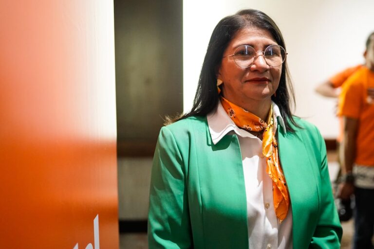 Comunes, el partido surgido de las FARC, se aferra a la coalición de izquierda alternativa para sobrevivir