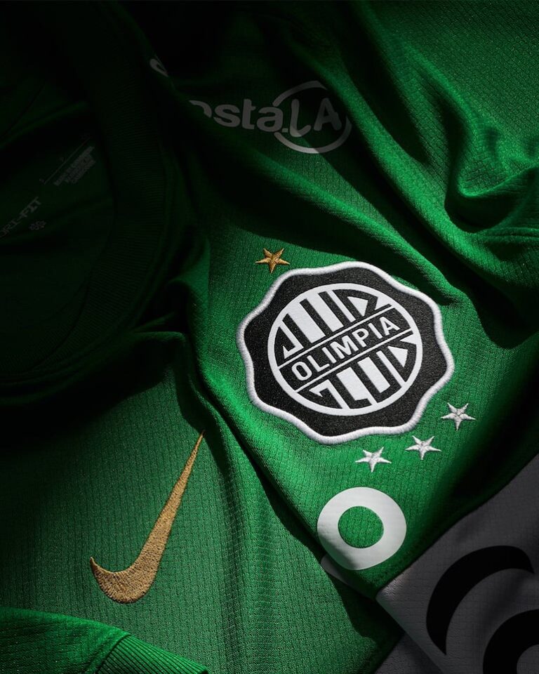 La procedencia de William Paats motiva el diseño de la nueva camiseta de Olimpia.