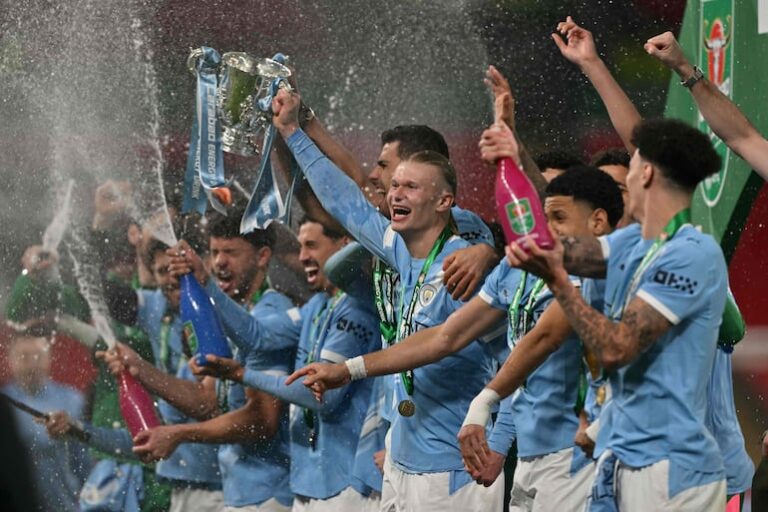Manchester City gana su primer trofeo del año en Inglaterra frente al Arsenal.