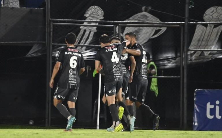 Sportivo Luqueño y San Lorenzo: Comienzo del Capítulo 10 – Fútbol