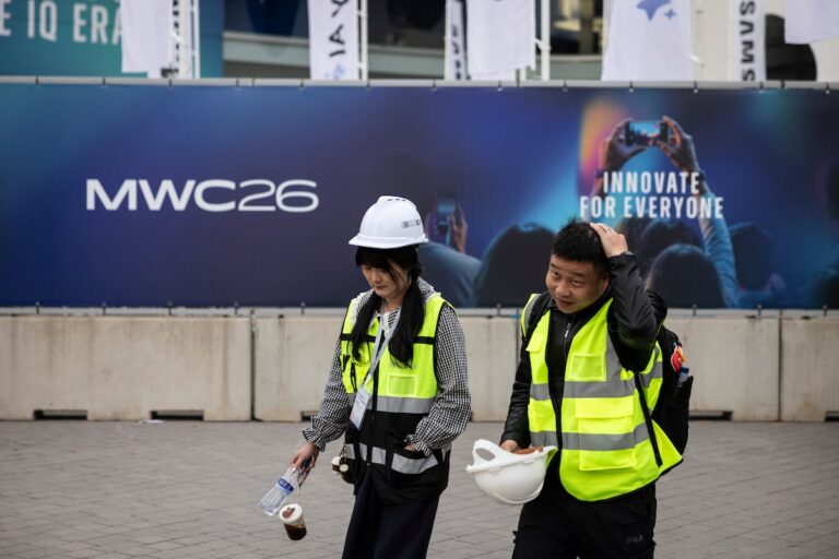 La ‘Era del IQ’ ya está aquí: el Móvil presenta el móvil que piensa y se mueve por sí solo