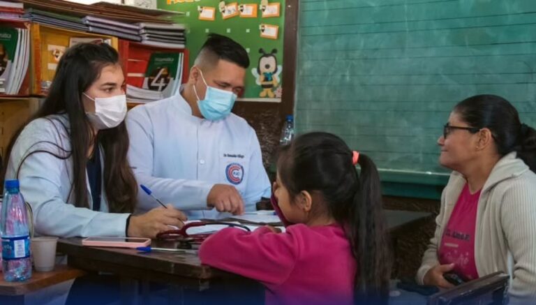 UCP-PJC ofrece revisión médica gratuita a estudiantes de Teófilo Miranda.