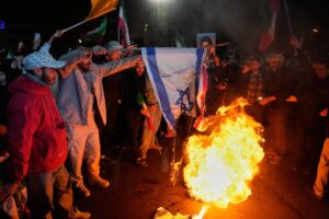 Últimas noticias sobre la guerra entre Estados Unidos e Israel contra Irán, en vivo | Israel acepta el alto el fuego con Irán pero afirma que no incluye al Líbano