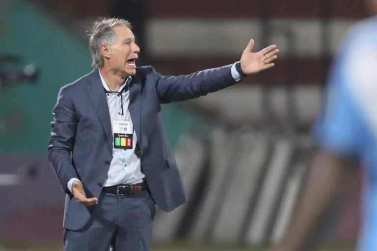 Holan defendió la convocatoria de Morel y admitió que el partido estuvo influenciado – Fútbol Internacional