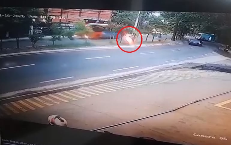 Accidente de motocicleta policial en Asunción deja un muerto y un herido