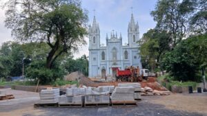 Avanza renovación de la plaza Cerro Corá y Catedral de San Lorenzo