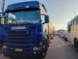 Congestión de cuatro kilómetros en Ruta PY03 por camiones de soja en Surubi’y