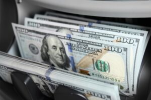 Dólar se cotiza en G. 6.370, su nivel más bajo en cinco años