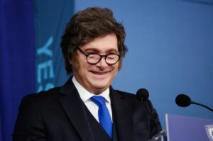 El FMI aprueba la segunda revisión del acuerdo con Argentina y desembolsa otros 1.000 millones de dólares