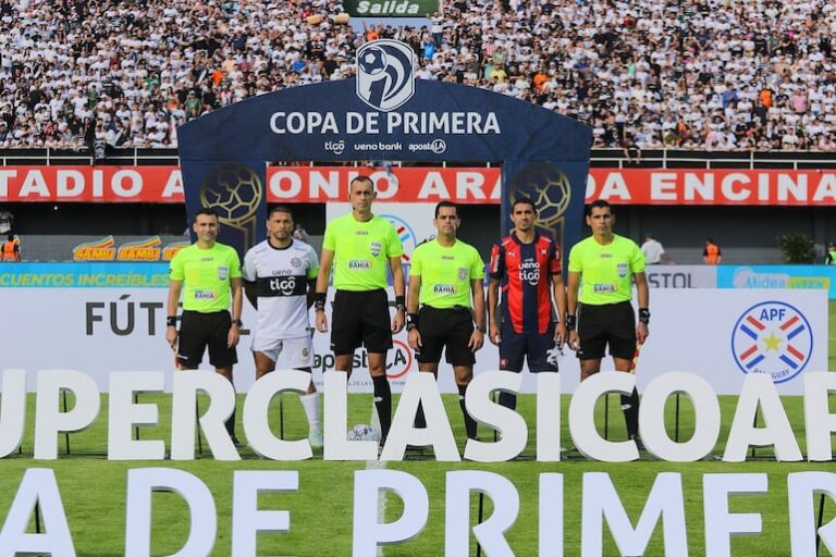 Olimpia se enfrenta a Cerro Porteño en el gran duelo del fútbol paraguayo – Clásico del país.