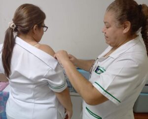 IPS lanza vacunación gratuita contra influenza y neumococo en Hospital Central