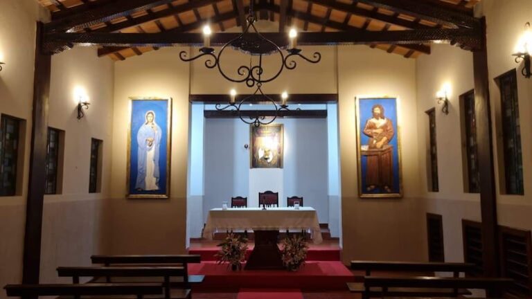 Inauguran mejoras en Capilla San José de Residencia Episcopal en Misiones