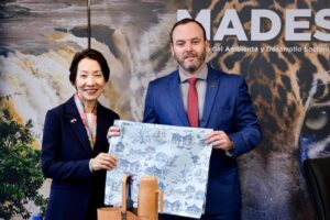 Mades y Singapur discuten colaboración en acción climática y mercados de carbono