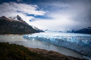 Milei consigue que el Congreso reforme la Ley de Glaciares para incrementar la actividad minera en los Andes