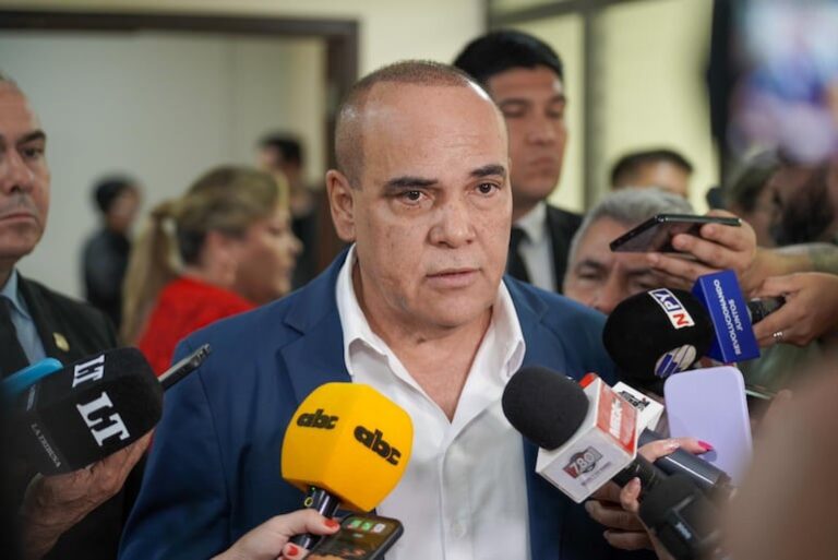 Núñez defiende bonificaciones de senadores como parte del presupuesto aprobado en plenaria