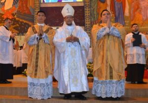 Ordenan nuevos sacerdotes en la Parroquia Espíritu Santo de Ciudad del Este