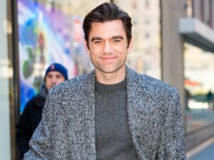 Patrick Ball pasó de cuatro trabajos a saldar su deuda estudiantil de 80.000 dólares gracias a ‘The Pitt’: “Pensé que me iba a morir con ella”