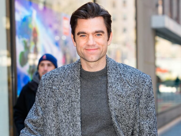 Patrick Ball pasó de cuatro trabajos a saldar su deuda estudiantil de 80.000 dólares gracias a ‘The Pitt’: “Pensé que me iba a morir con ella”