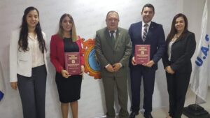 Pedro Alliana defiende su título en Relaciones Internacionales ante críticas en Paraguay