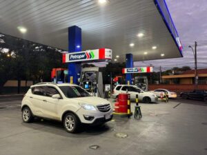 Petropar mantendrá precios de combustibles sin ajustes hasta fin de abril