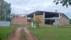 Polideportivo de San Pedro enfrenta críticas por retrasos y planificación deficiente