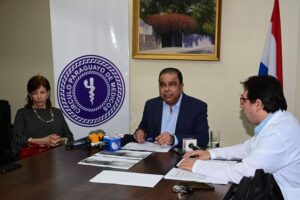 Reacción del Círculo Paraguayo de Médicos ante críticas de Brasil sobre Medicina