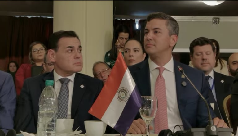 Senador Oviedo denuncia falta de respuesta de Cancillería sobre acuerdo migratorio en Paraguay