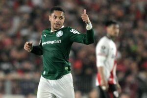 Deco admite que Barcelona no brindó la ayuda necesaria a Vitor Roque – Polideportivo