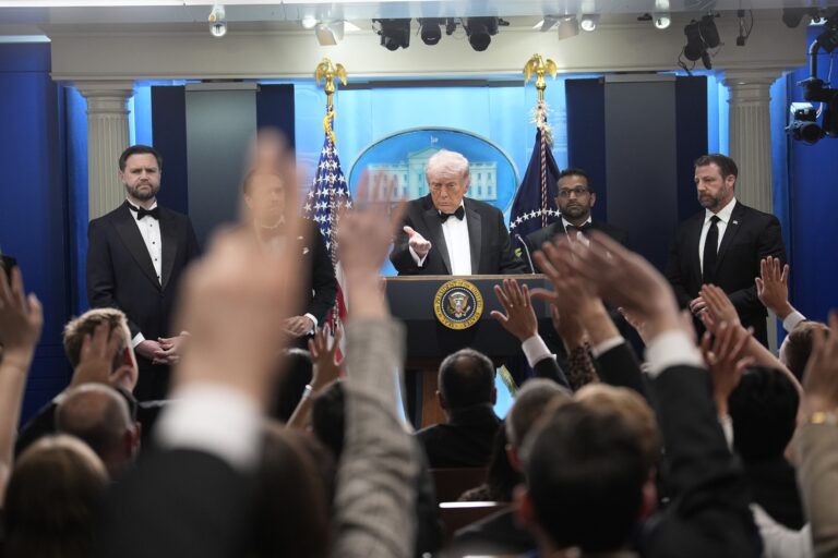 Últimas noticias y reacciones tras el intento de atentado contra Donald Trump, en directo | Trump asegura que la violencia política “siempre ha estado” presente en Estados Unidos